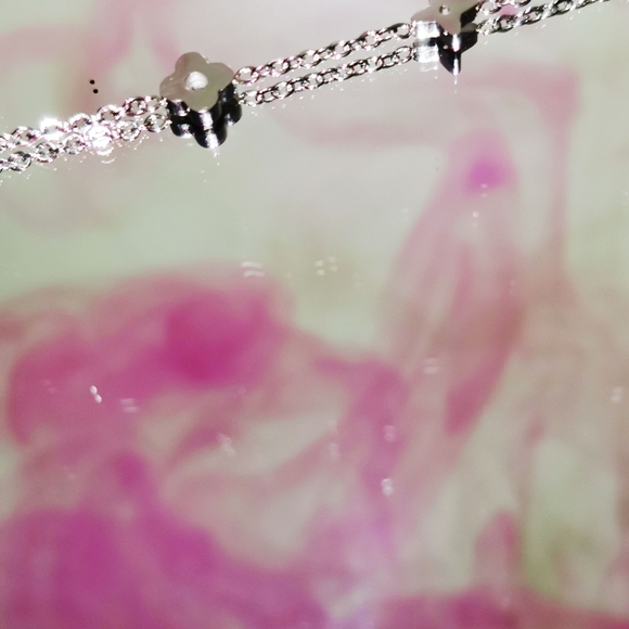 Silver stainless steel clover anklet - Picture 3 of 3